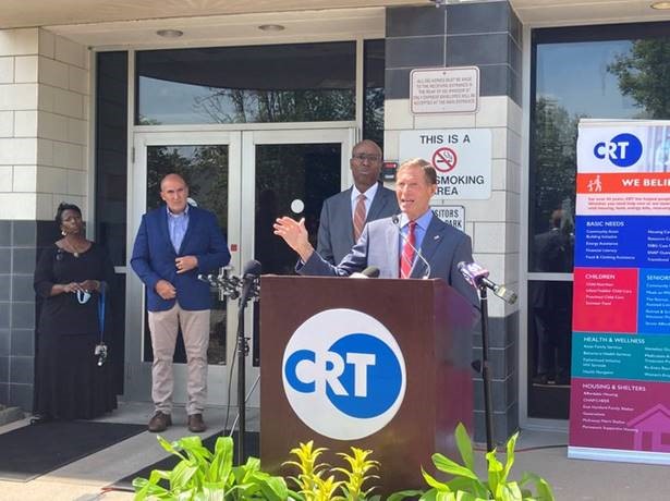 U.S. Senator Richard Blumenthal (D-CT) joined small business owners and Access Health CT to highlight the extension of affordable health insurance subsidies. 
